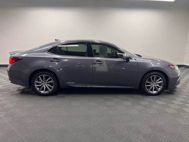 Used 2016 Lexus ES 300h w/ Navigation System Package FWD image 4