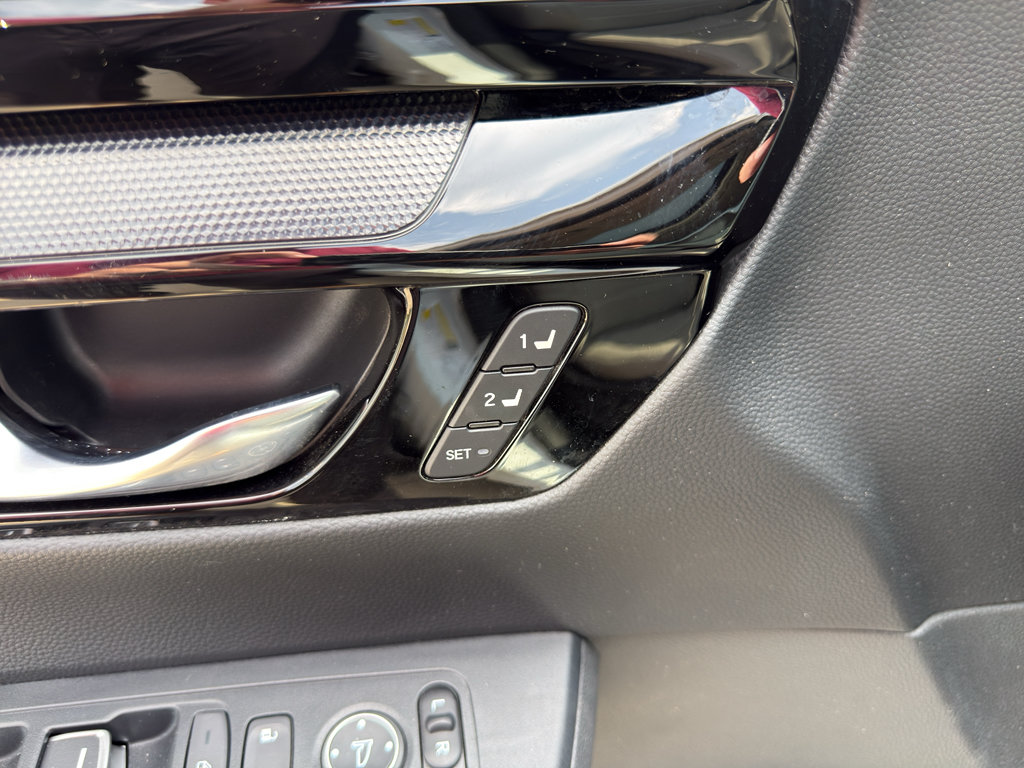 Used 2024 Honda CR-V EX-L image 10