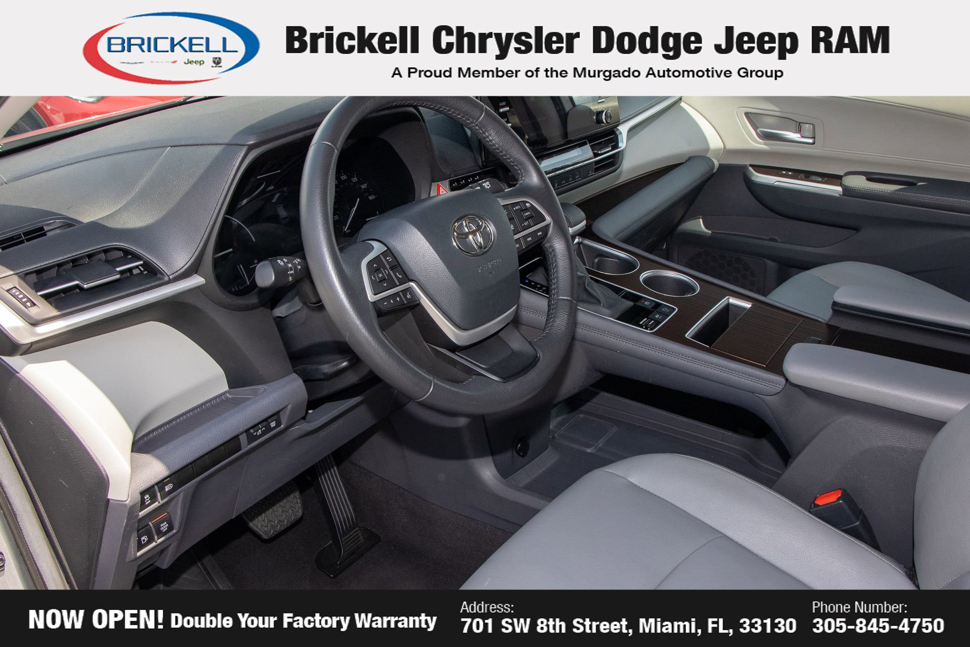 Used 2024 Toyota Sienna XLE FWD image 17