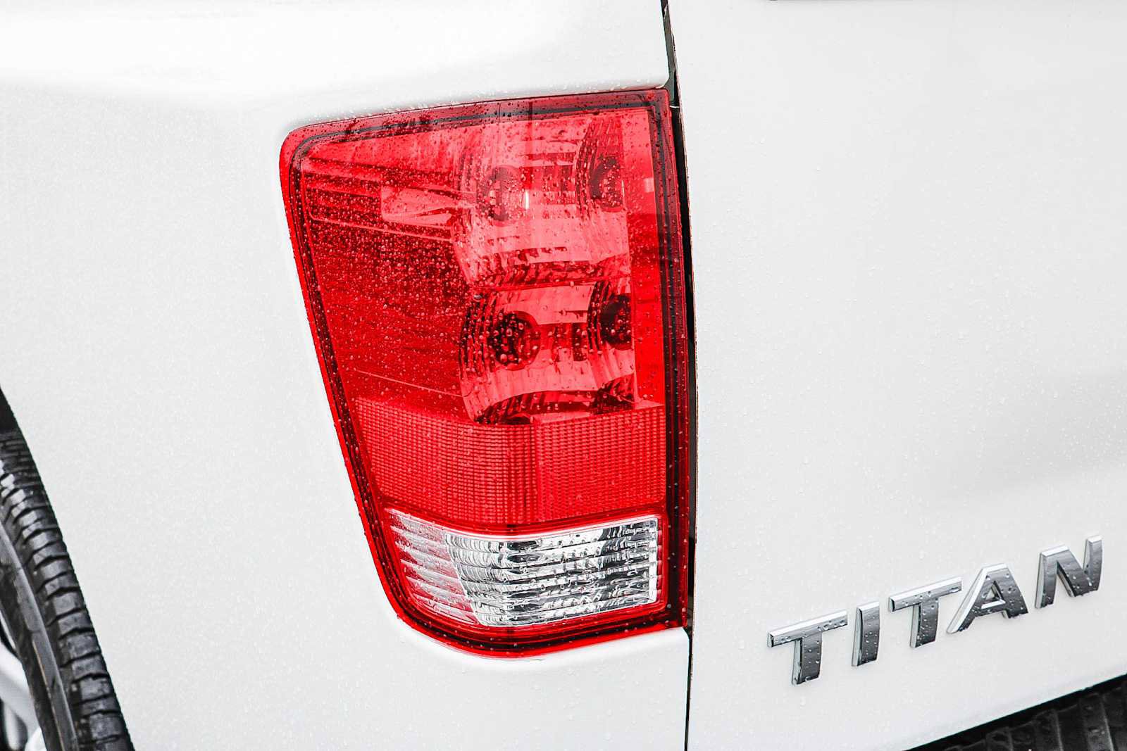 Used 2015 Nissan Titan S image 6