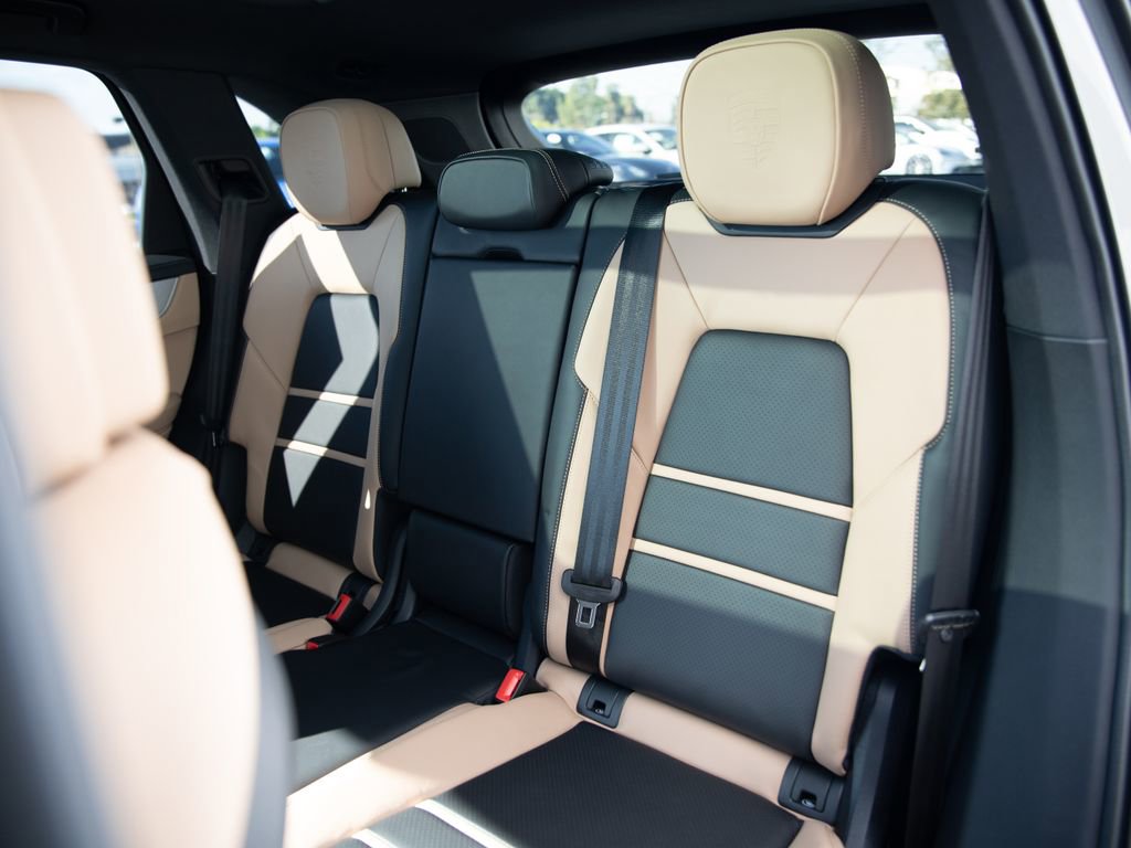 New 2026 Porsche Cayenne S image 26