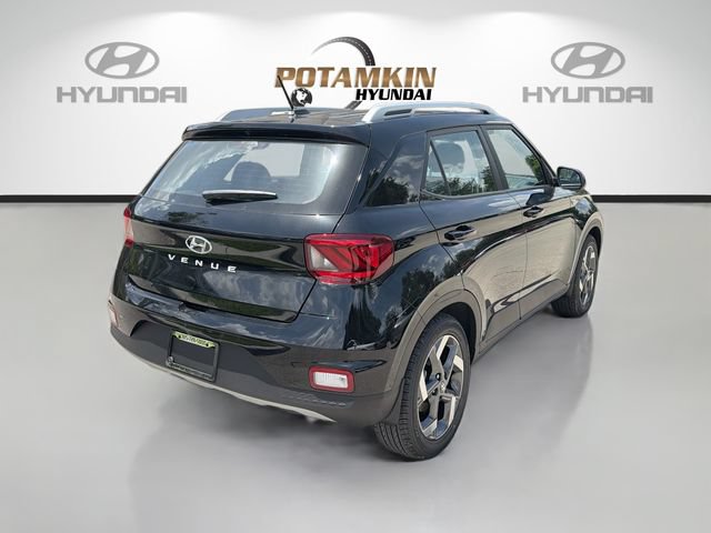 New 2026 Hyundai Venue SEL FWD image 5