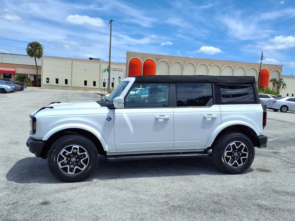 Used 2023 Ford Bronco Outer Banks image 4