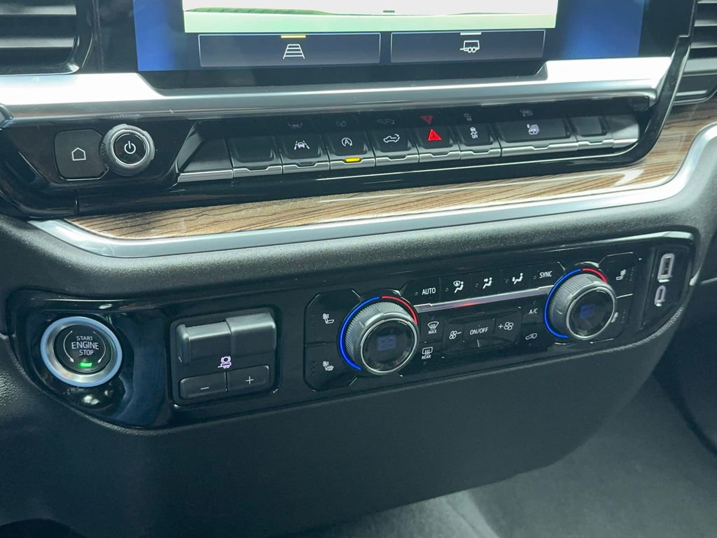 Used 2025 Chevrolet Silverado 1500 LT RWD image 31