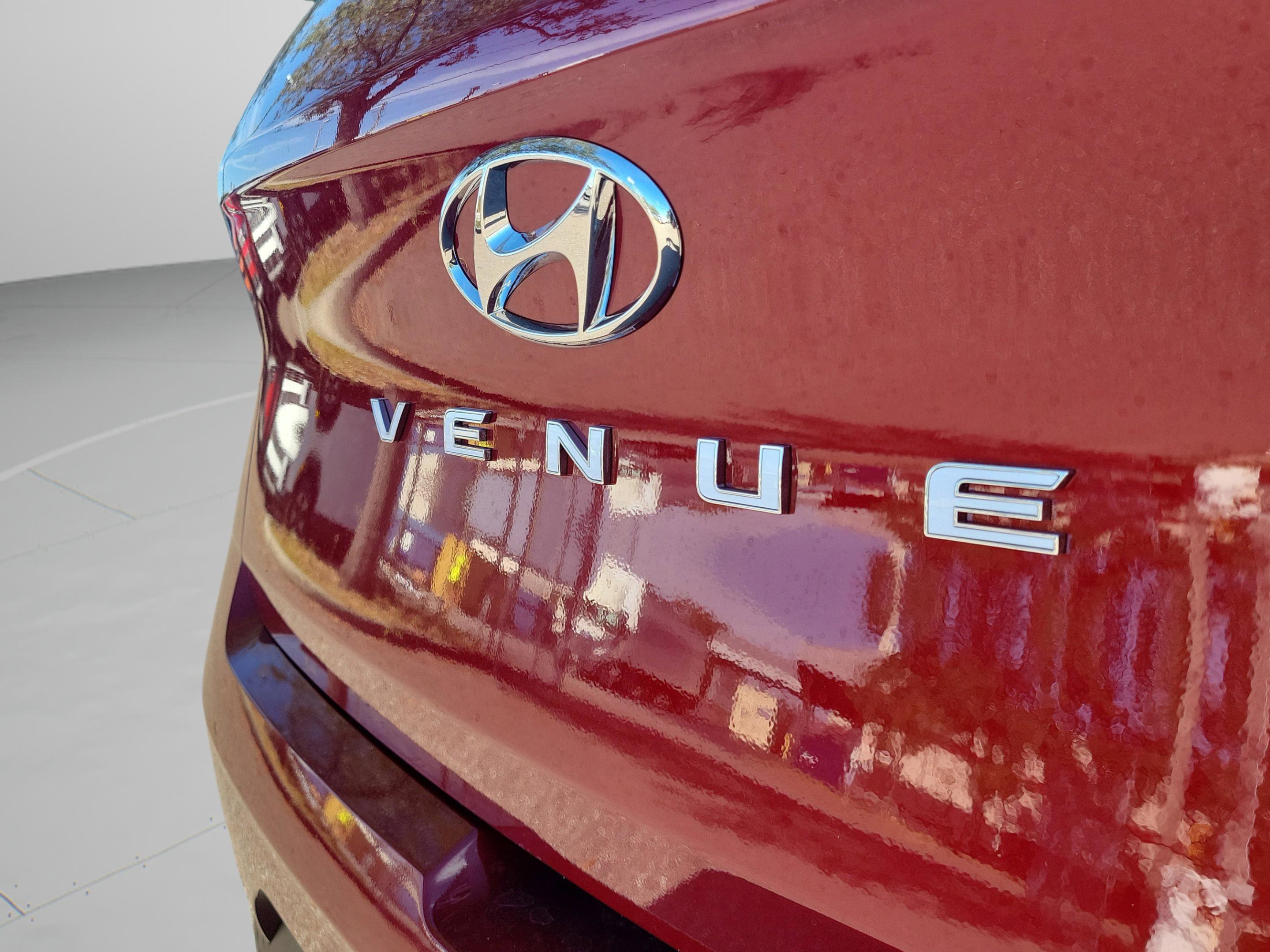 New 2026 Hyundai Venue SE image 30