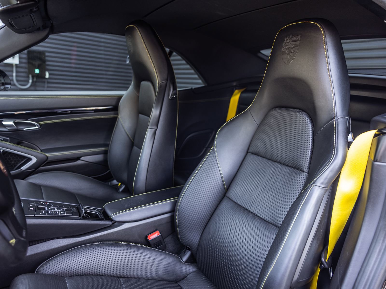 Certified 2015 Porsche 911 Turbo S AWD/4WD image 5