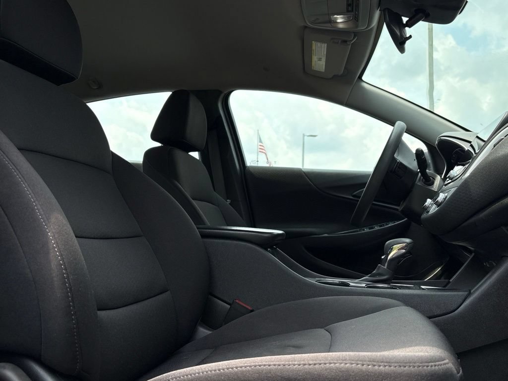 Used 2023 Chevrolet Malibu LT FWD image 18