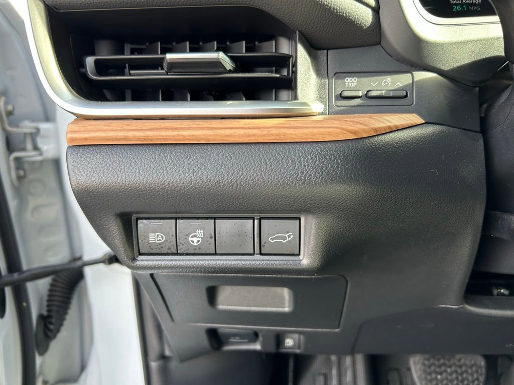 Used 2024 Toyota Grand Highlander Limited image 25