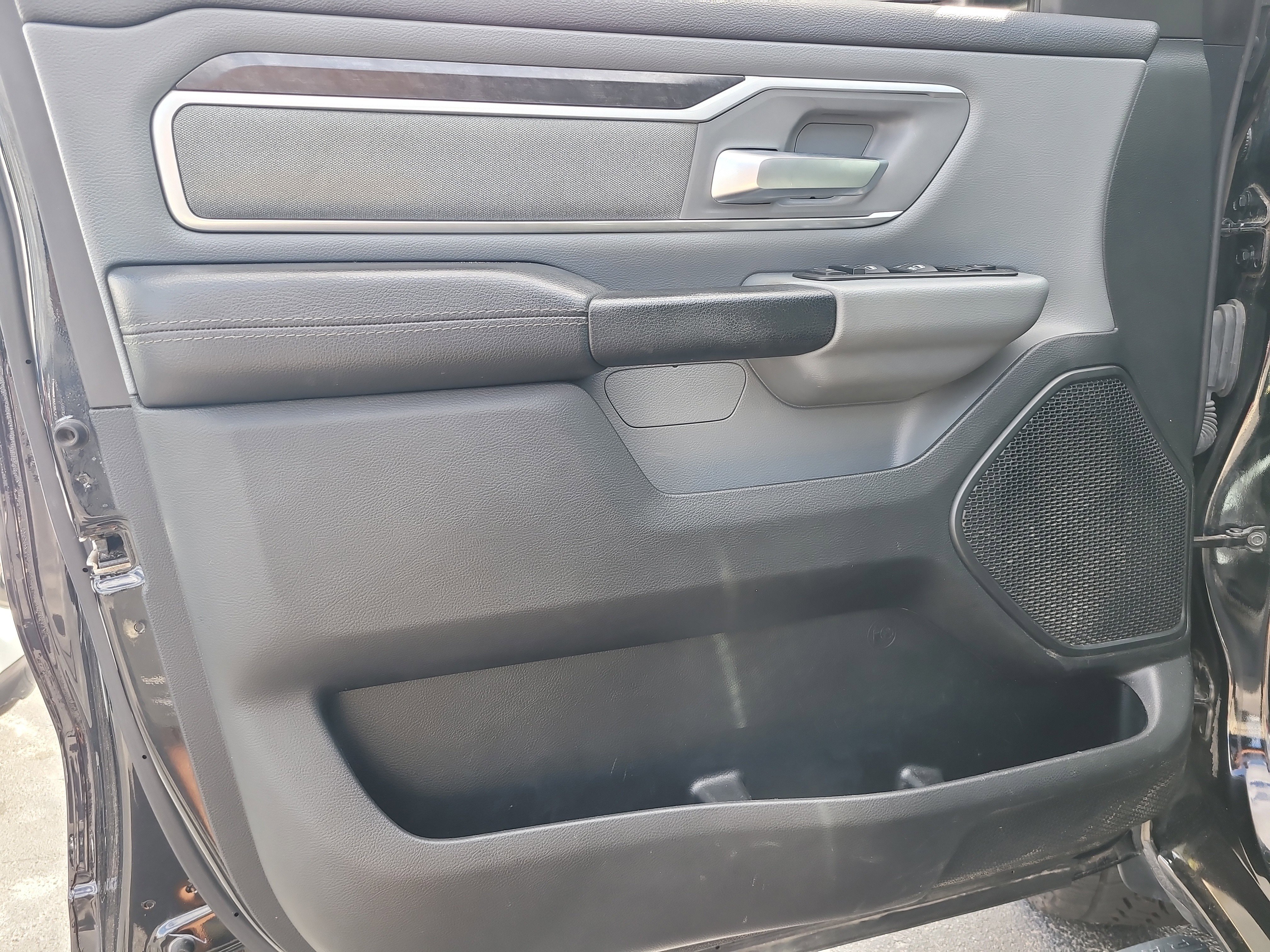 Used 2021 RAM 1500 Big Horn image 15