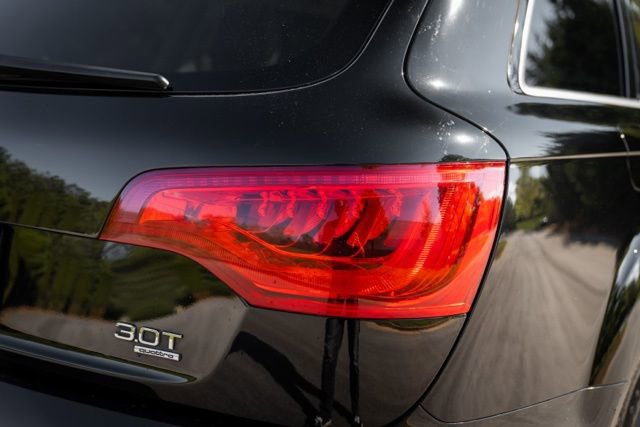 Used 2015 Audi Q7 3.0T Premium Plus w/ Premium Plus Package AWD/4WD image 16