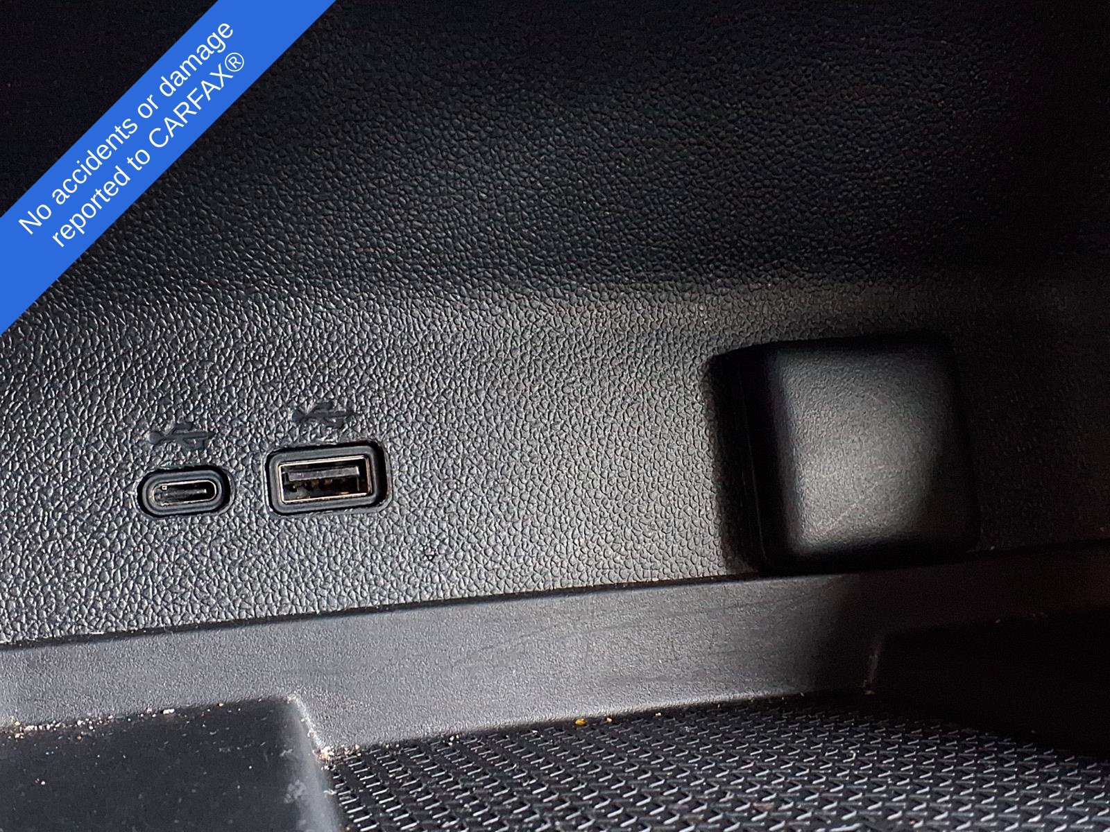 Used 2026 Chevrolet Traverse LT FWD image 29