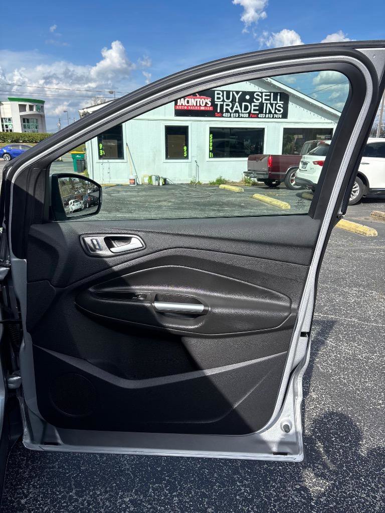 Used 2016 Ford Escape SE AWD/4WD image 32