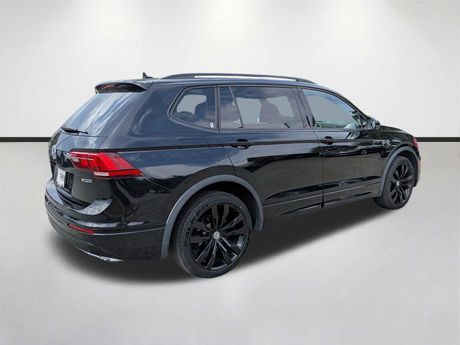 Used 2021 Volkswagen Tiguan SE R-Line w/ 3rd Row Seat Package AWD/4WD image 4