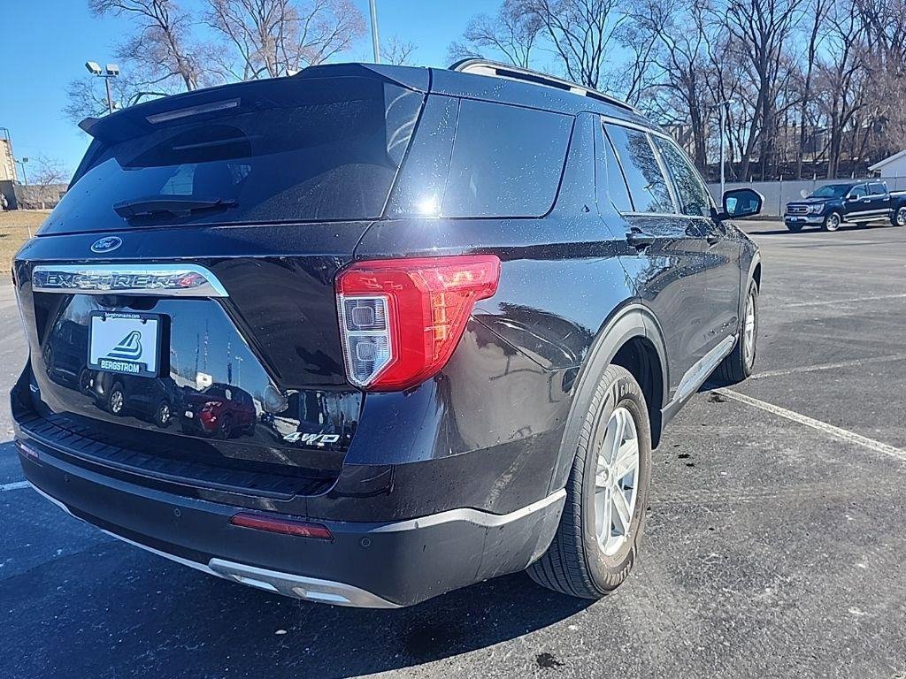 Certified 2023 Ford Explorer XLT w/ Equipment Group 202A image 9