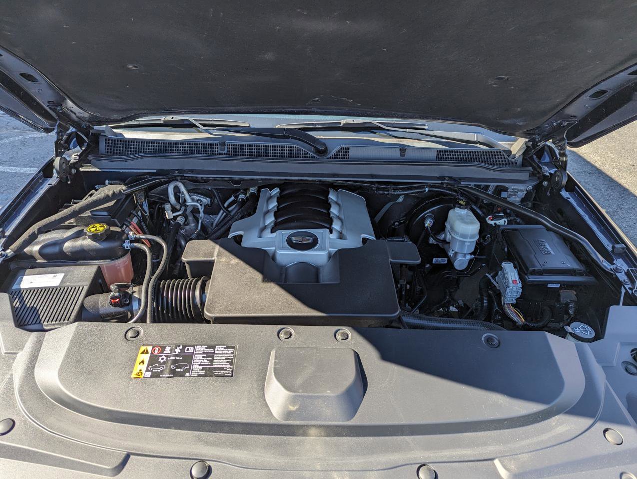 Used 2019 Cadillac Escalade Luxury w/ LPO, Radiant Package image 47