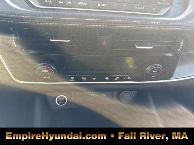 Used 2022 Nissan Rogue SV image 22