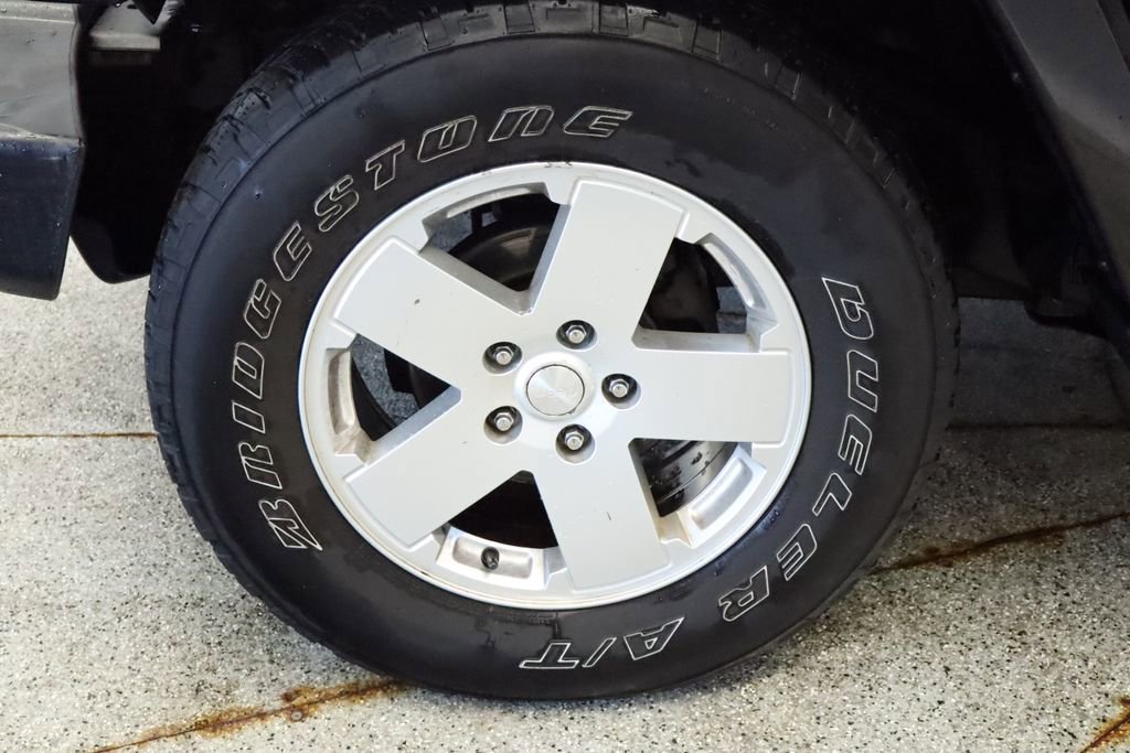 Used 2011 Jeep Wrangler Unlimited Sahara w/ Dual Top Group image 10