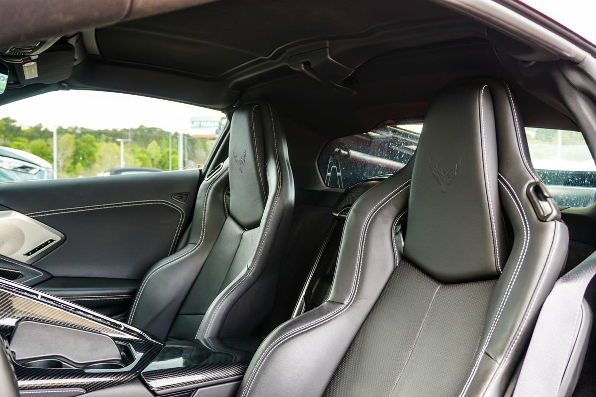 Used 2024 Chevrolet Corvette Stingray Preferred Cpe w/ Battery Protection Package RWD image 33