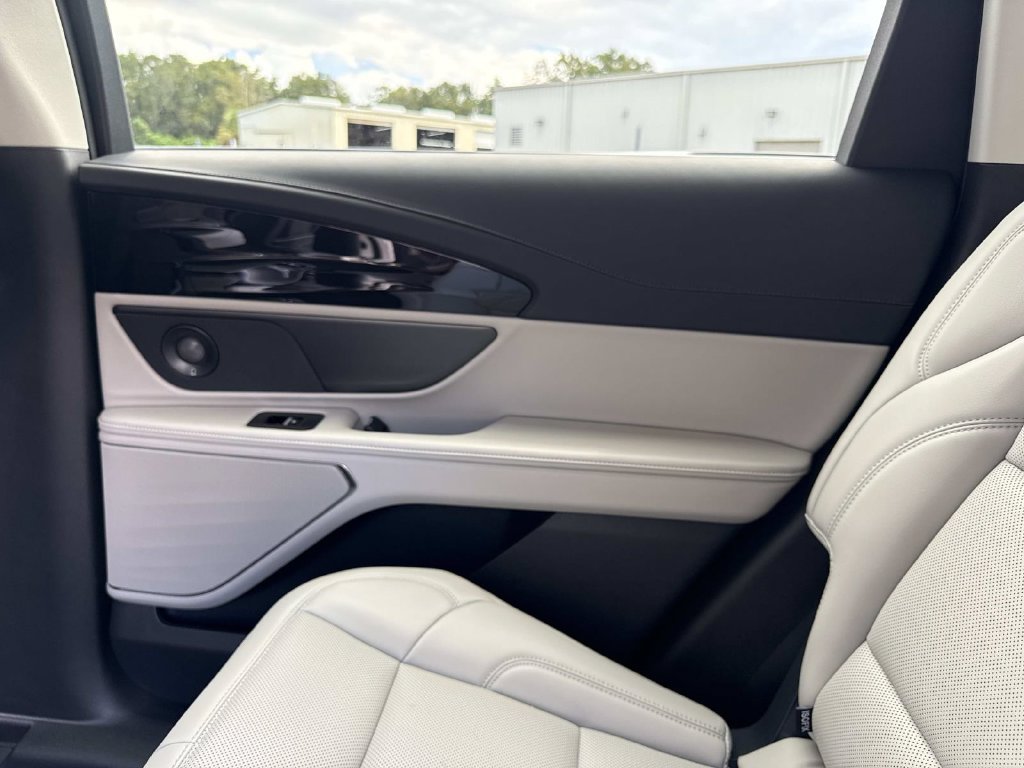 New 2026 Lincoln Nautilus Premier w/ Equipment Group 102A AWD/4WD image 15