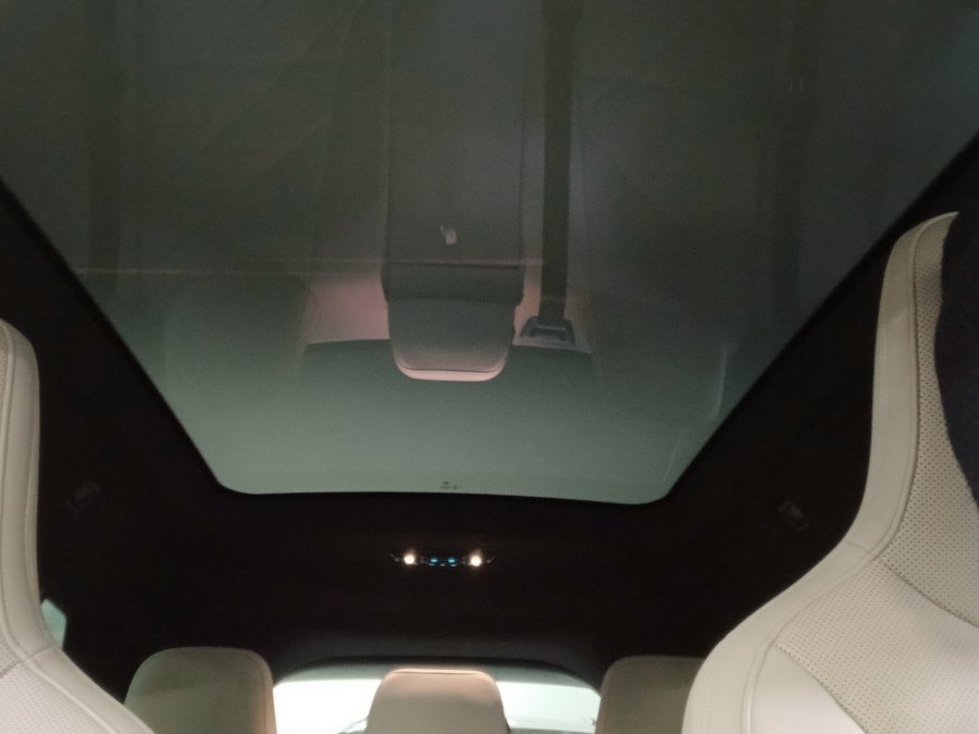 Used 2023 BMW iX xDrive50 w/ Sport Package image 29