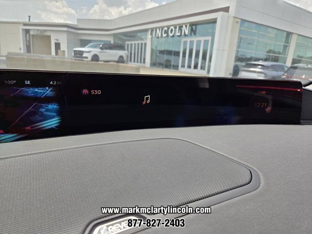 New 2027 Lincoln Navigator Premiere RWD image 20