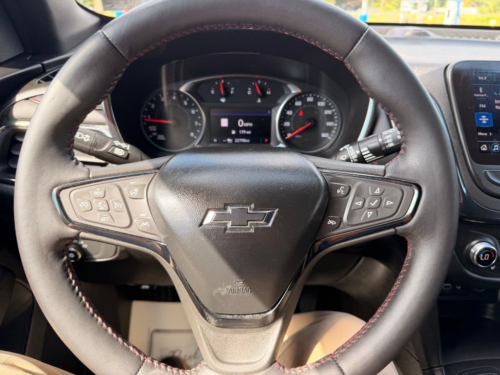 Used 2022 Chevrolet Equinox RS w/ Infotainment Package AWD/4WD image 14