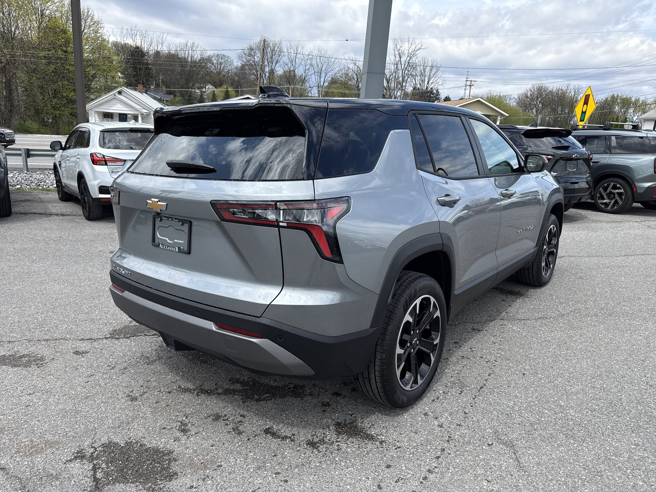 New 2026 Chevrolet Equinox LT w/ Convenience Package II image 3
