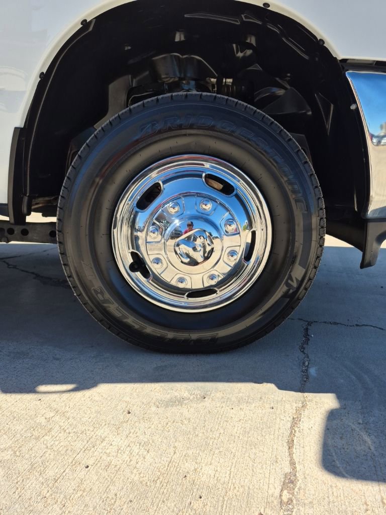 Used 2024 RAM 3500 Big Horn image 11