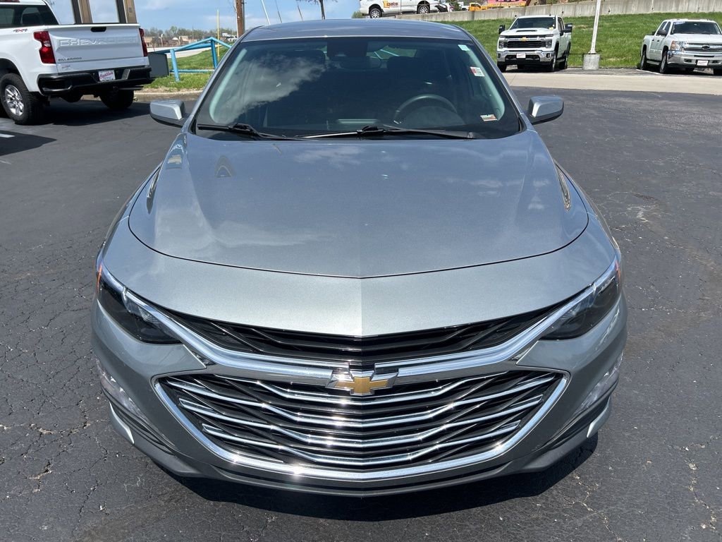 Used 2024 Chevrolet Malibu LT FWD image 2