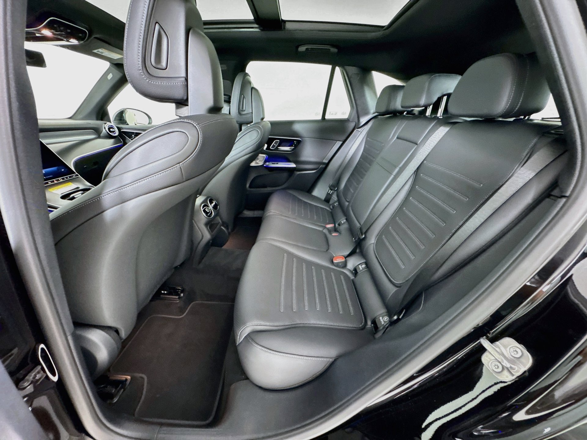 New 2027 Mercedes-Benz GLC 300 image 27