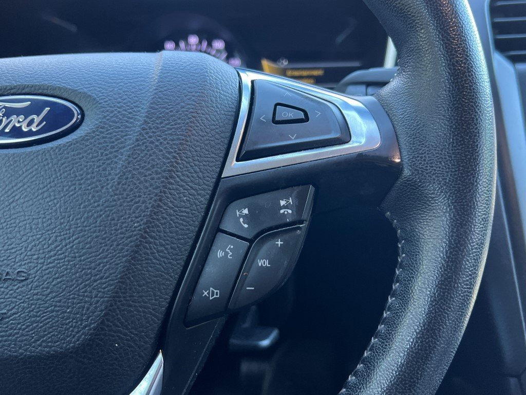 Used 2020 Ford Fusion SE w/ Equipment Group 151A image 20