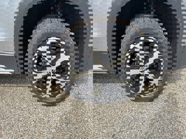 New 2025 Volkswagen Tiguan SE image 19