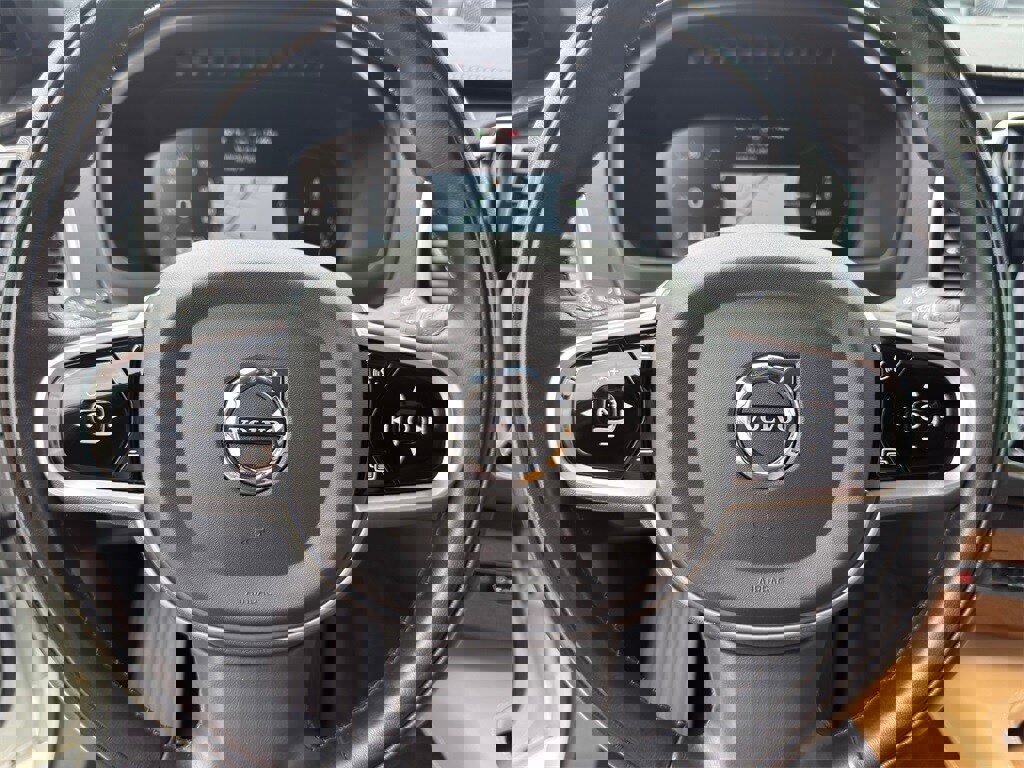 Used 2019 Volvo XC90 T8 Inscription w/ Luxury Package image 23