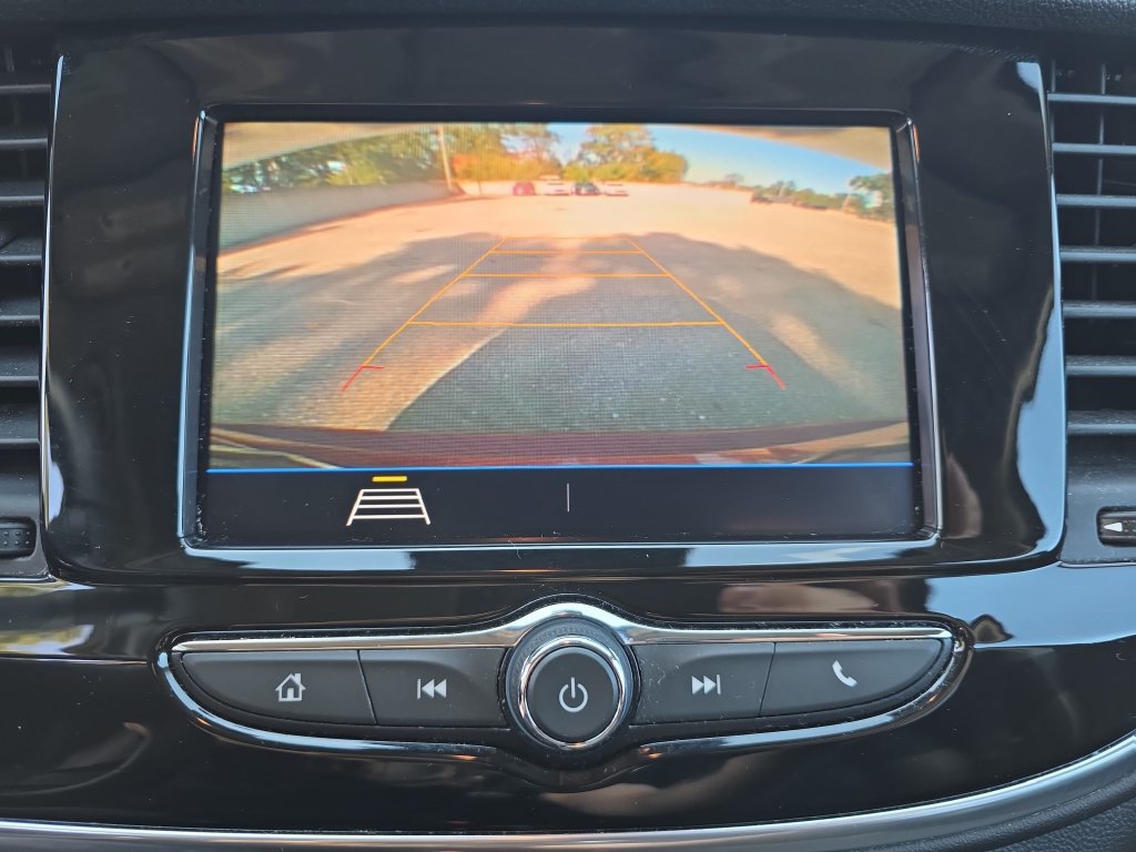 Used 2022 Buick Encore Preferred w/ Safety Package II AWD/4WD image 25