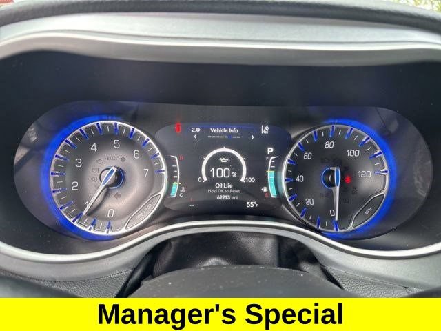 Used 2023 Chrysler Pacifica Touring FWD image 15