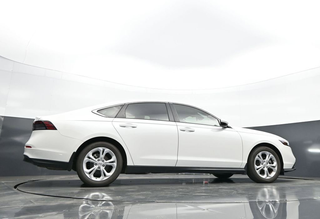 Used 2024 Honda Accord LX image 31