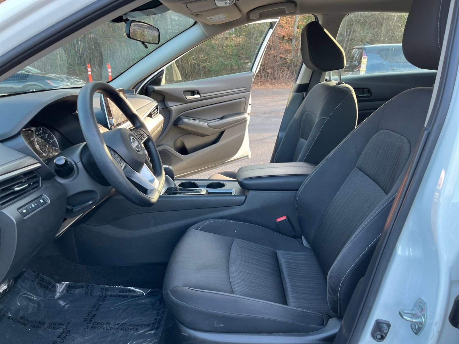 Used 2025 Nissan Altima 2.5 SV image 25