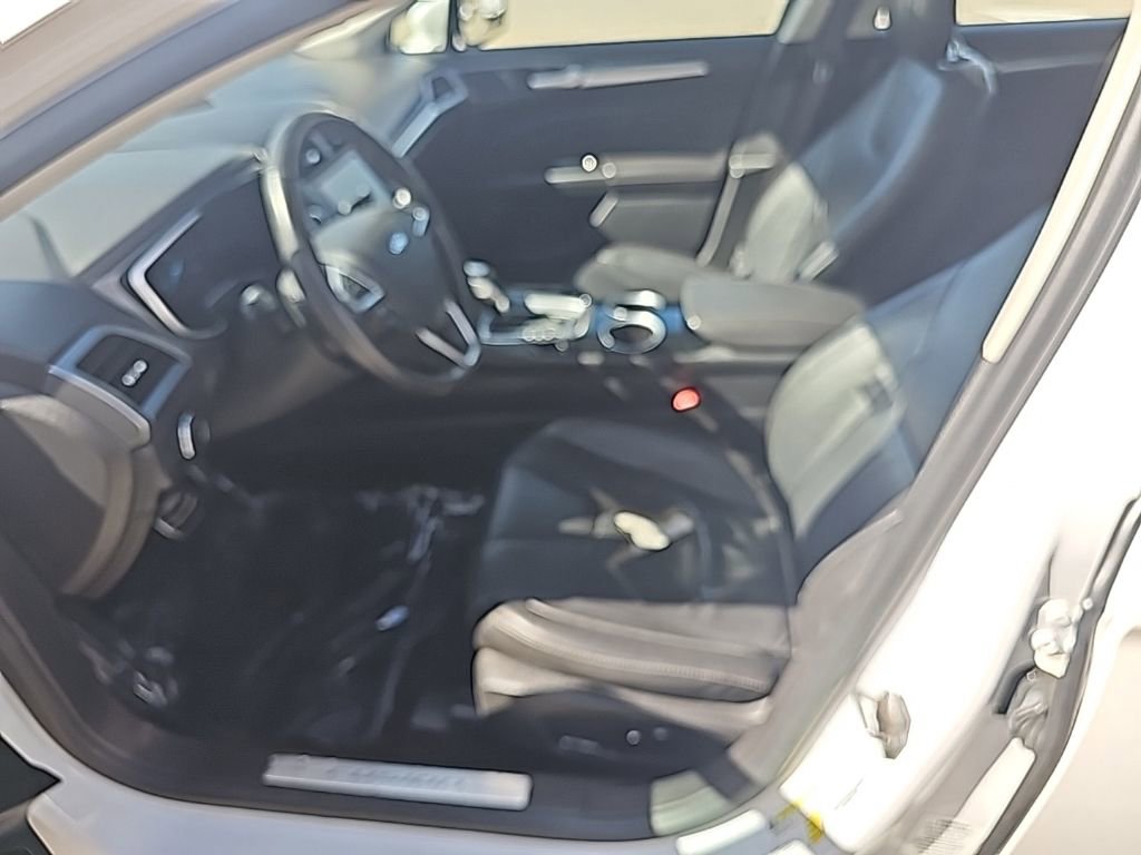 Used 2013 Ford Fusion Titanium w/ Titanium Driver Assist Pkg image 2