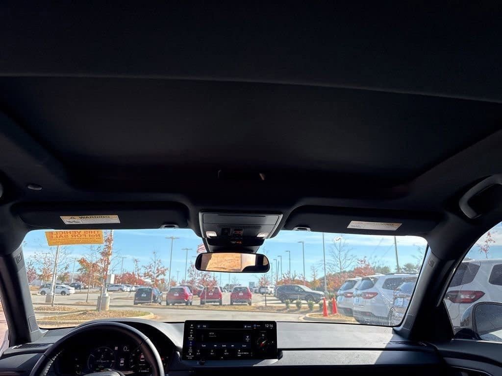 Used 2025 Honda Accord Sport image 30