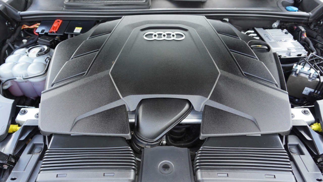 Used 2021 Audi Q8 Premium Plus w/ Premium Plus Package AWD/4WD image 40
