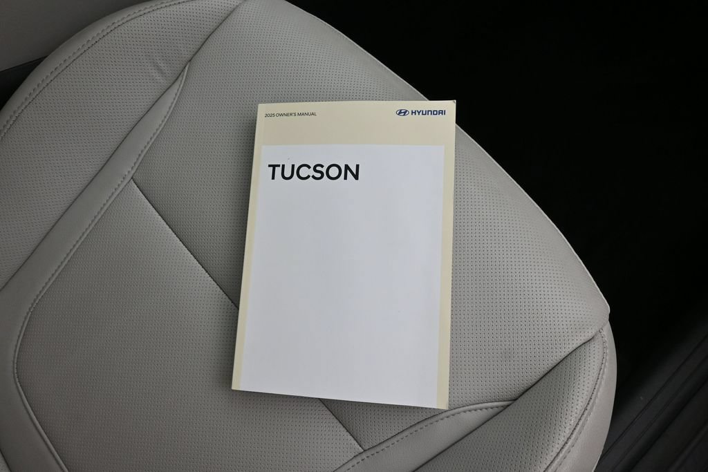 Used 2025 Hyundai Tucson SEL AWD/4WD image 39