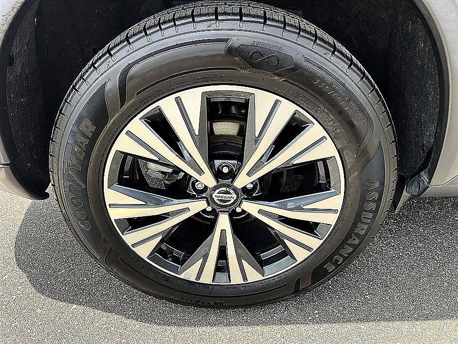 Certified 2021 Nissan Rogue SV AWD/4WD image 9