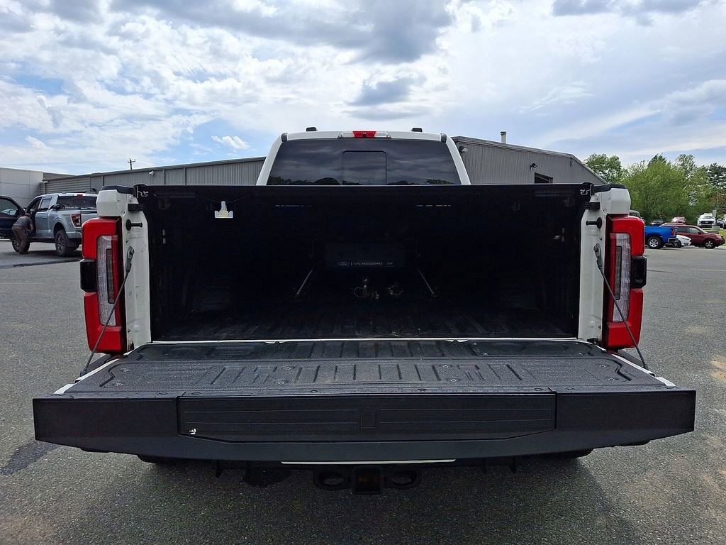 Used 2025 Ford F450 Platinum w/ Platinum Plus Package AWD/4WD image 31
