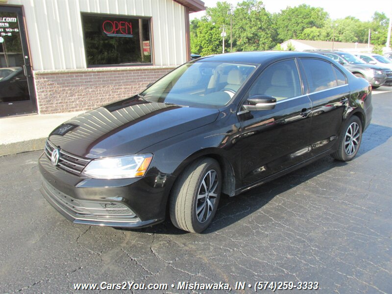 Used 2017 Volkswagen Jetta SE FWD image 6