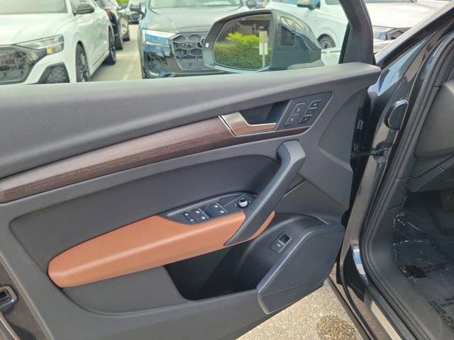 Used 2021 Audi Q5 Premium AWD/4WD image 18
