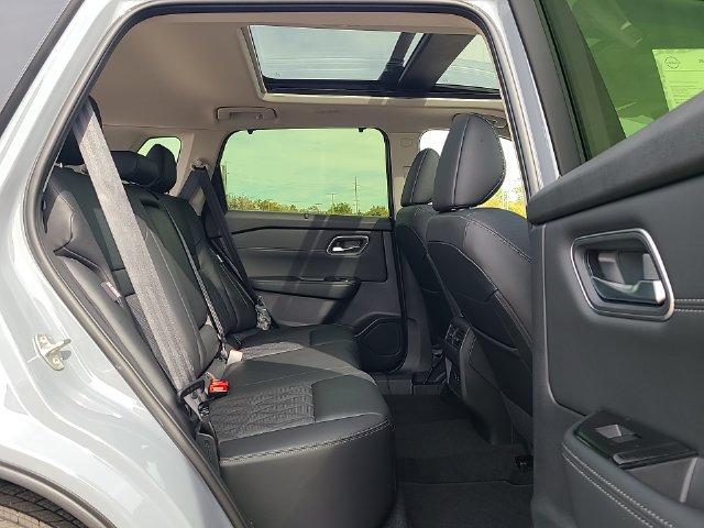 New 2026 Nissan Rogue Platinum AWD/4WD image 29