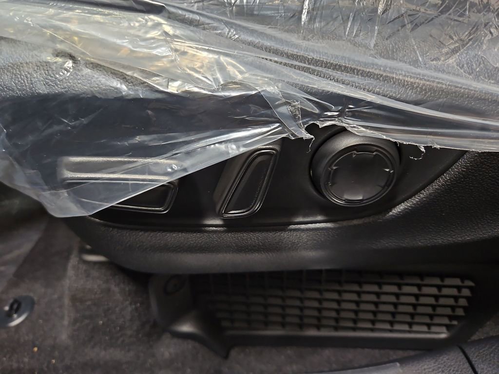 New 2026 Toyota Sienna XLE image 12