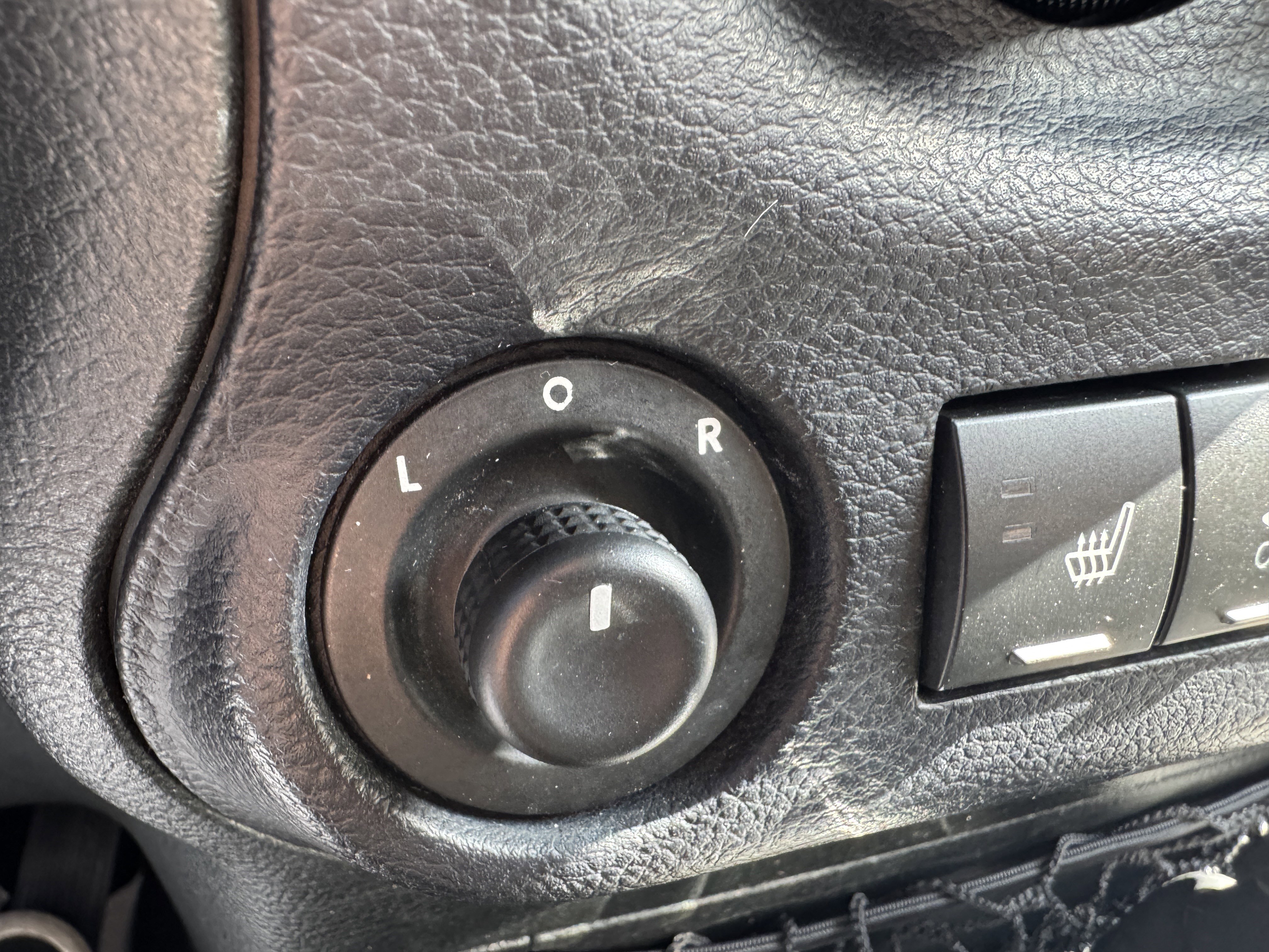 Used 2015 Jeep Wrangler Unlimited Sahara AWD/4WD image 30