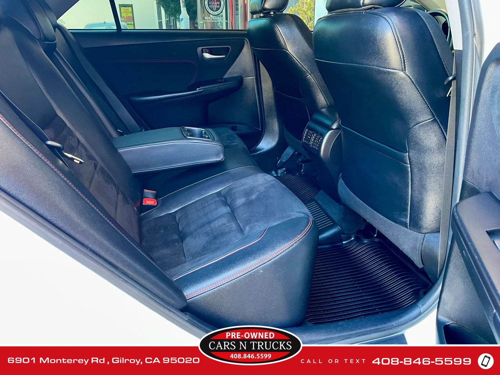 Used 2017 Toyota Camry XSE FWD image 11