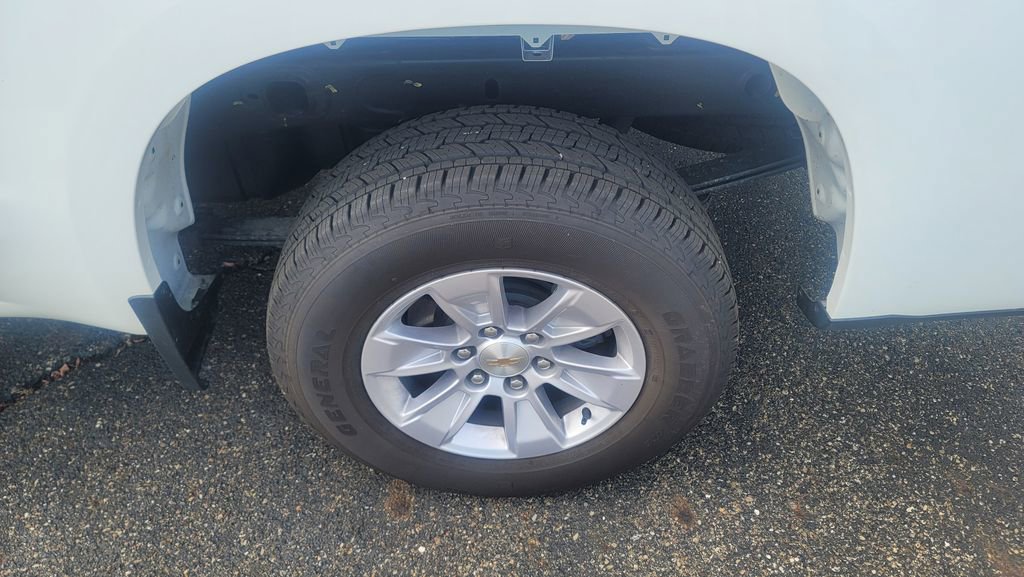 Used 2025 Chevrolet Silverado 1500 W/T w/ WT Value Package image 8
